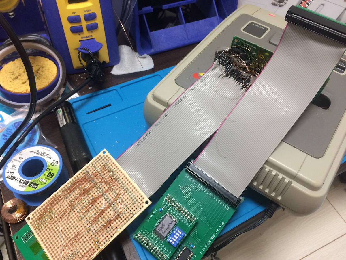 ROM基板とBW-RAM基板を繋いだSA-1基板をSNESに挿して起動